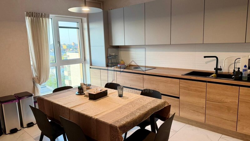 Vasile Lascar, duplex premium 4 camere, terase panoramice, 4 locuri de parcare